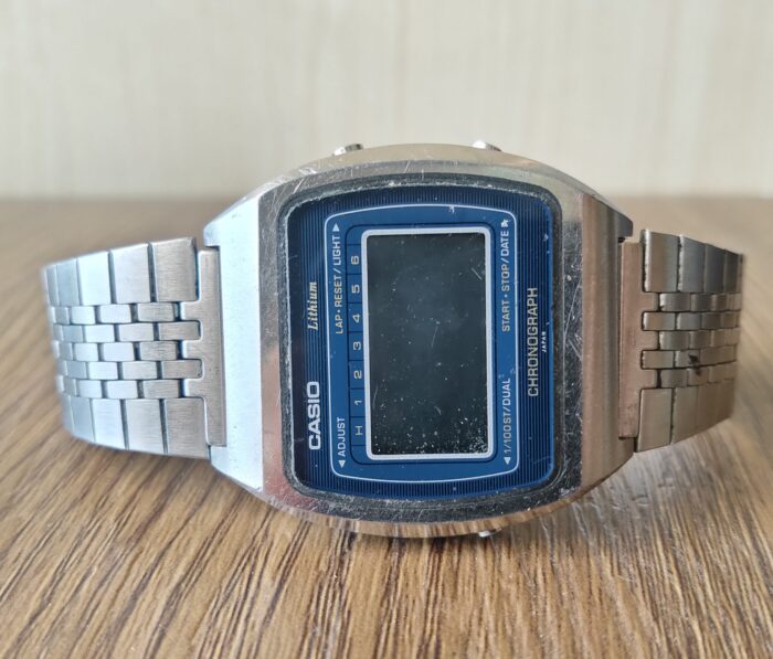 Casio digital quartz 95QS-42 wristwatch for men junk